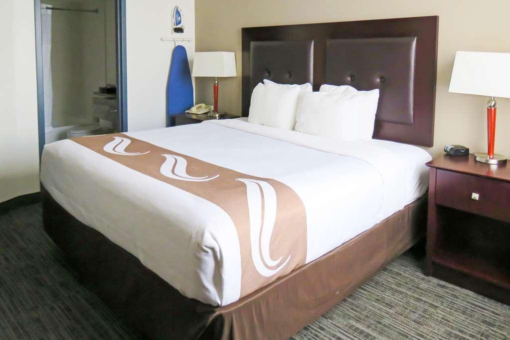 Quality Inn & Suites Everett Oda fotoğraf